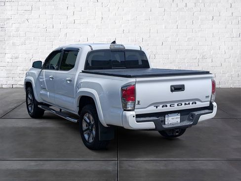 Used 2018 Toyota Tacoma Limited RWD image 5