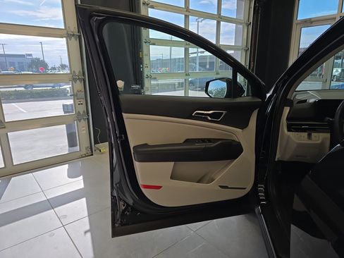 Used 2026 Kia Sportage EX image 13