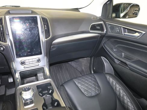 Used 2024 Ford Edge Titanium AWD/4WD image 11