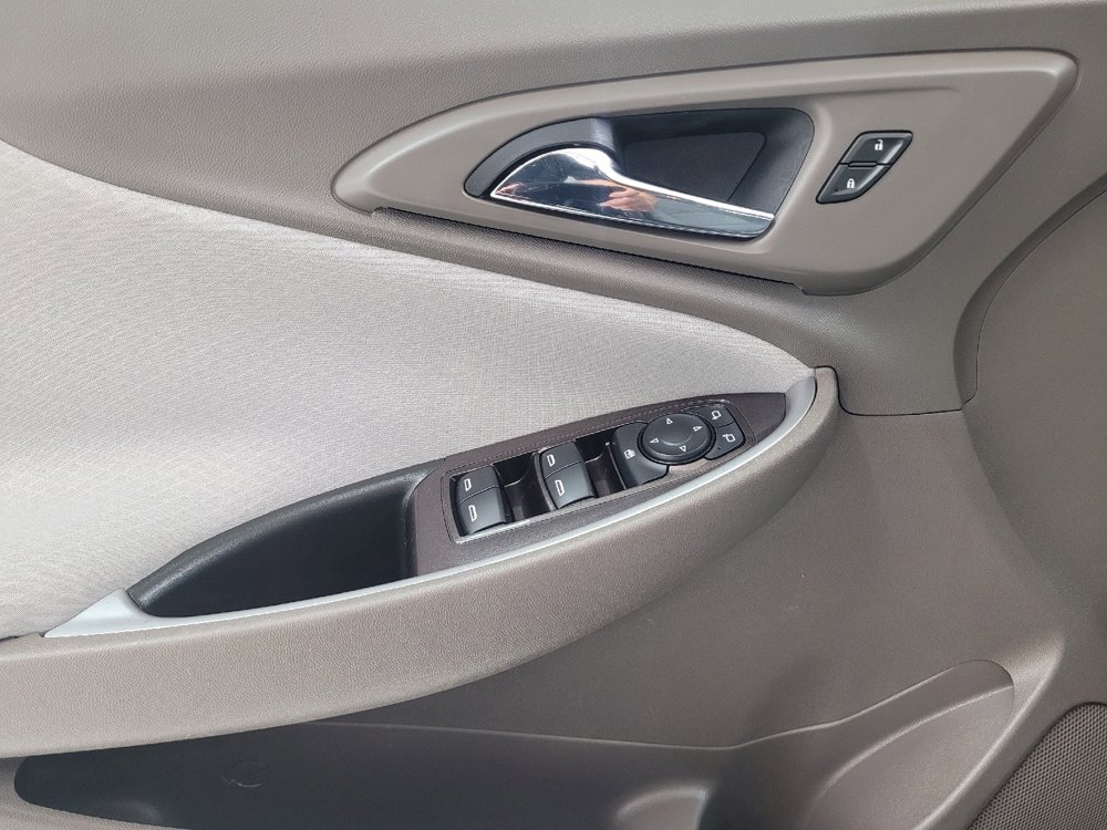 Used 2021 Chevrolet Malibu LS FWD image 27