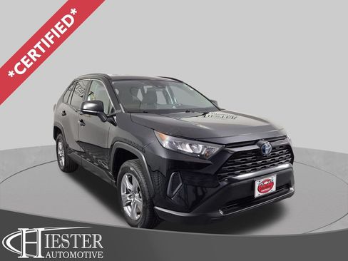 Used 2022 Toyota RAV4 LE AWD/4WD image 1