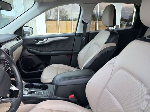 Used 2022 Ford Escape SEL image 7