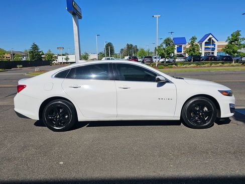Used 2024 Chevrolet Malibu LT FWD image 4