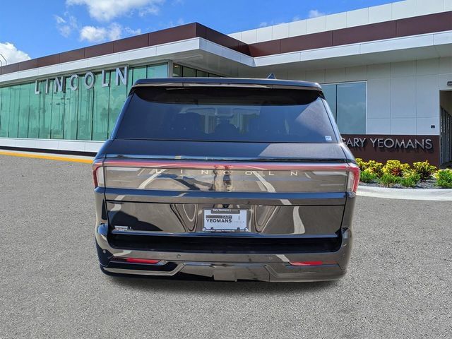 New 2026 Lincoln Navigator Premiere AWD/4WD image 5