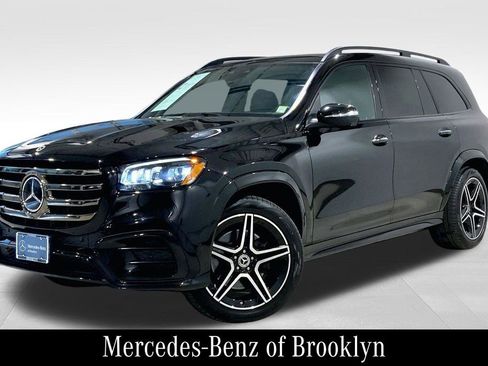Used 2024 Mercedes-Benz GLS 450 4MATIC image 3