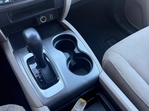 Used 2019 Honda Pilot LX image 38