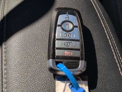 Certified 2022 Ford Escape SE w/ Convenience Package image 36