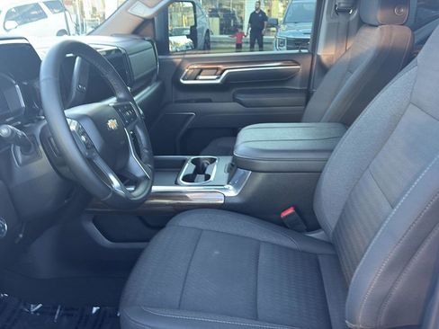 Used 2025 Chevrolet Silverado 2500 LT w/ Safety Package image 30