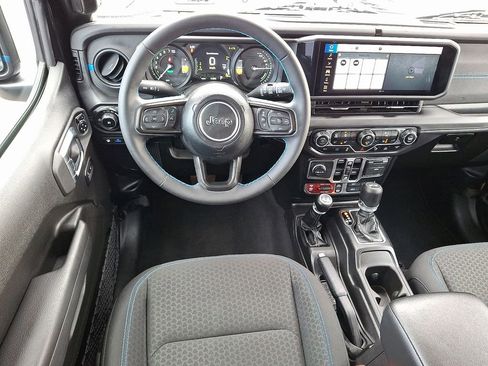 Certified 2025 Jeep Wrangler Unlimited Rubicon 4xe w/ Safety Group image 11