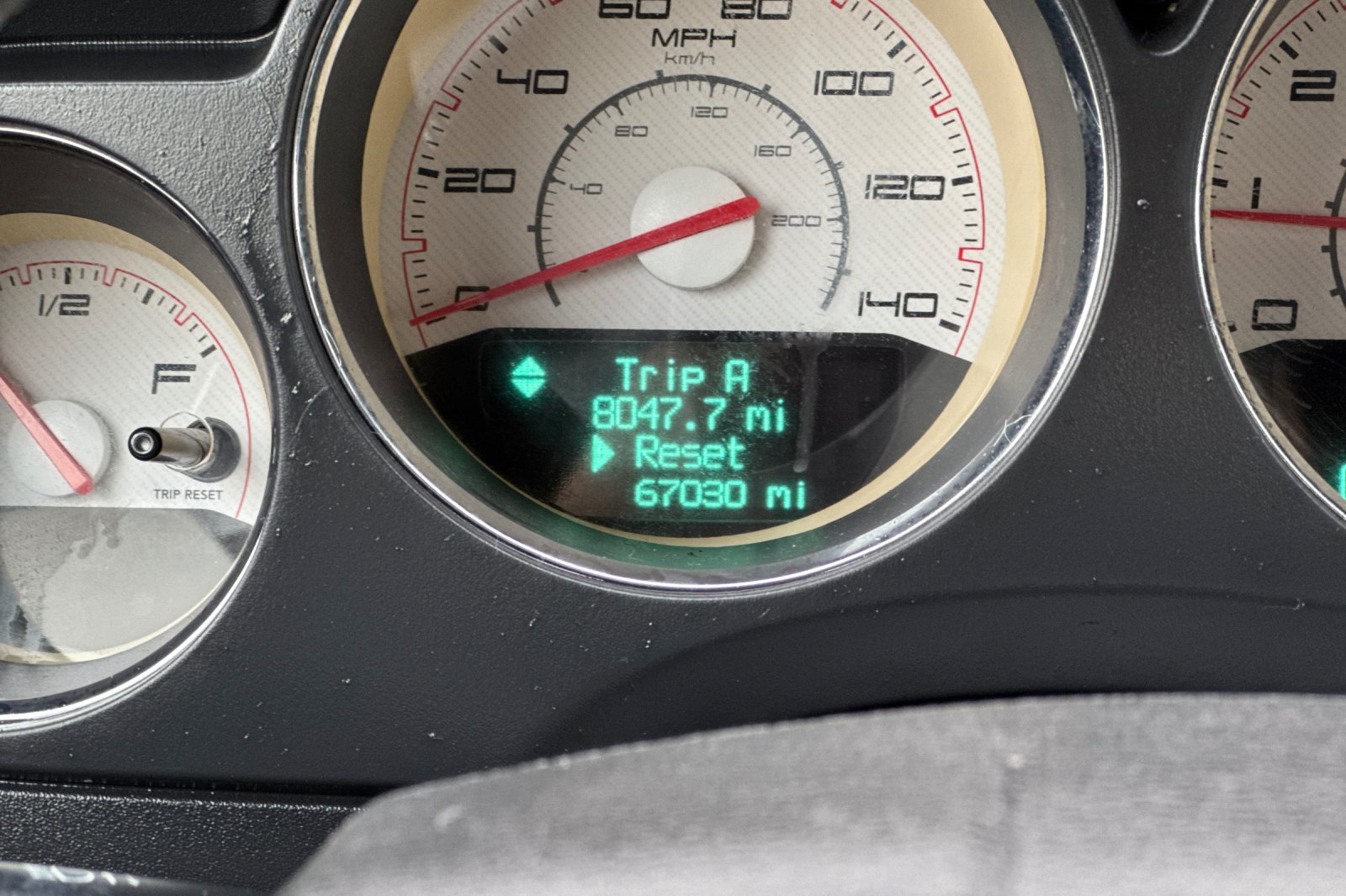 Used 2011 Dodge Challenger RWD image 38