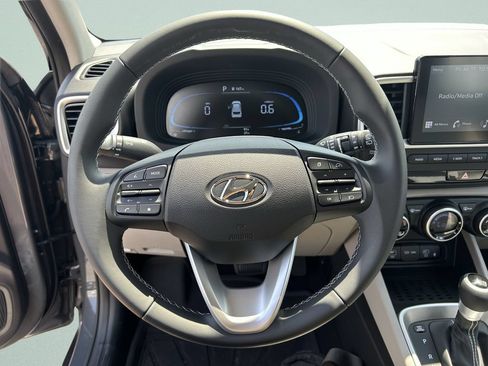 New 2026 Hyundai Venue SEL FWD image 33
