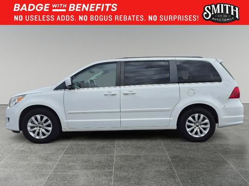 Used 2013 Volkswagen Routan SE FWD image 7