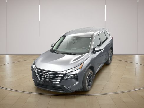 Certified 2024 Nissan Rogue SV FWD image 29