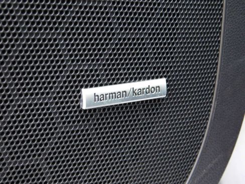 Used 2021 Subaru Ascent Limited w/ Technology Package image 18