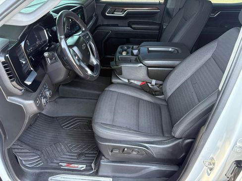Used 2022 Chevrolet Silverado 1500 RST AWD/4WD image 13