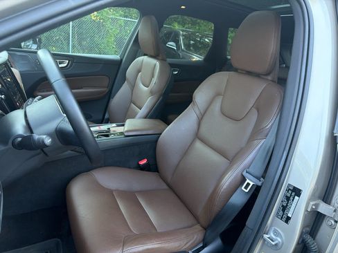 Used 2024 Volvo XC60 T8 Plus w/ Protection Package Premier AWD/4WD image 25