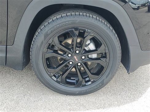 Certified 2022 GMC Terrain SLT w/ Tech Package image 5