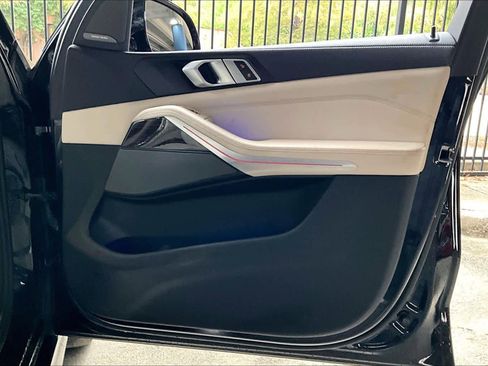 Used 2023 BMW X5 M50i w/ Executive Package image 22