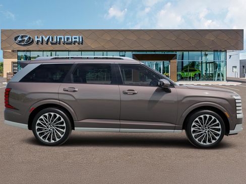 New 2026 Hyundai Palisade Calligraphy FWD image 6