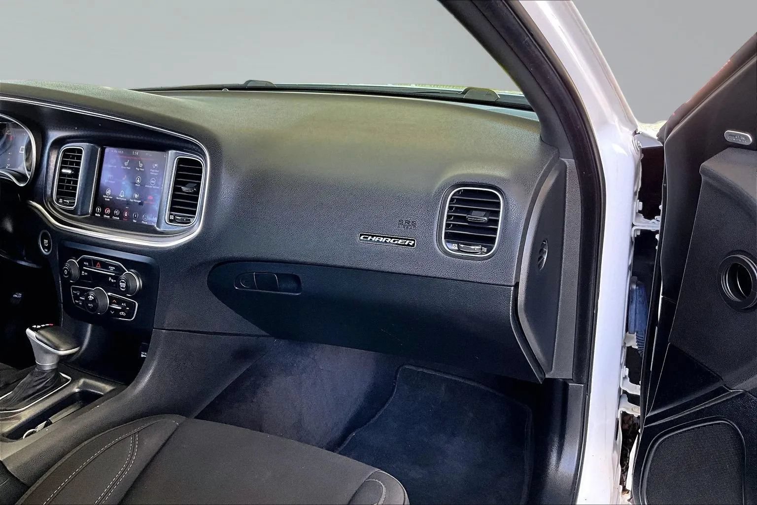 Used 2018 Dodge Charger SXT Plus w/ Navigation & Travel Group RWD image 23