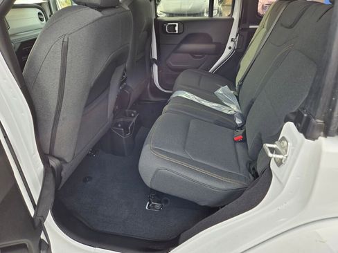 Used 2024 Jeep Wrangler Sahara w/ Safety Group image 13