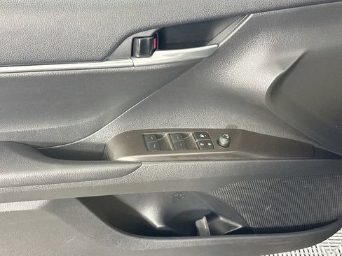 Used 2024 Toyota Camry SE FWD image 23