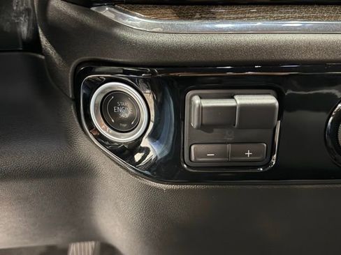 Used 2024 Chevrolet Silverado 2500 LT image 18