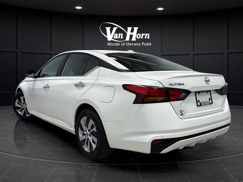 Used 2025 Nissan Altima 2.5 S FWD image 5