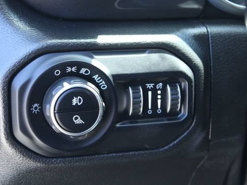 Used 2022 Jeep Gladiator Sport AWD/4WD image 17