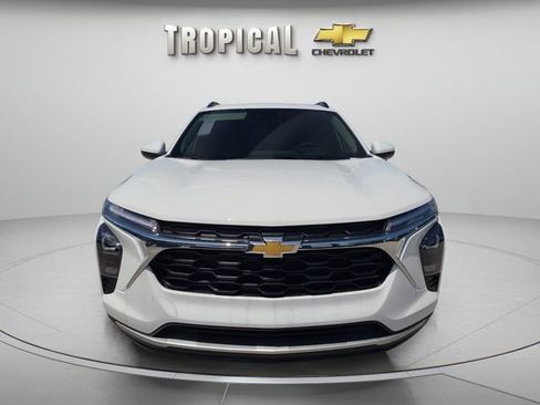 New 2026 Chevrolet Trax LT w/ LT Convenience Package FWD image 7