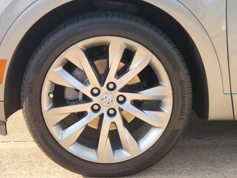 Used 2023 Buick Envision Avenir FWD image 9