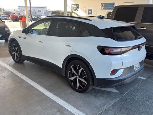 Used 2023 Volkswagen ID.4 Pro S image 2