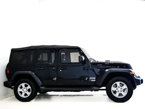 Used 2018 Jeep Wrangler Unlimited Sport S AWD/4WD image 5