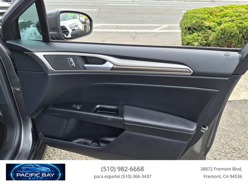 Used 2018 Ford Fusion Energi SE FWD image 17
