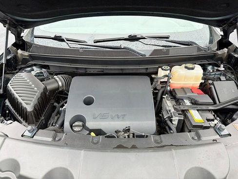 Used 2021 Chevrolet Traverse RS image 17