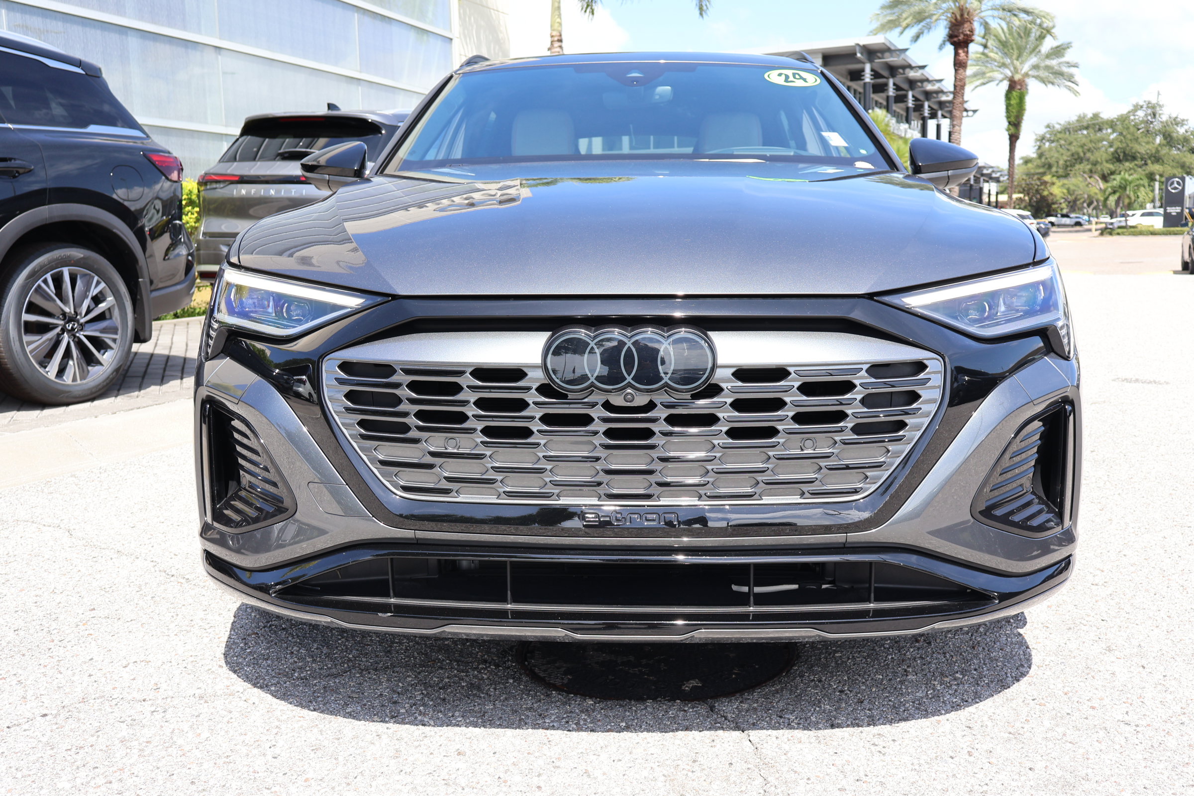 Used 2024 Audi Q8 e-tron Prestige w/ Prestige Package AWD/4WD image 13