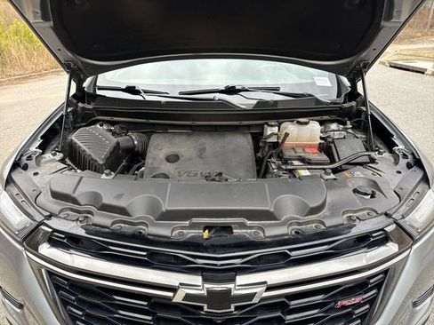 Used 2023 Chevrolet Traverse RS image 18