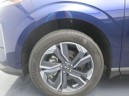 New 2025 Nissan Murano SV image 9