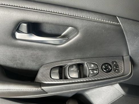 Used 2022 Nissan Sentra SV FWD image 19
