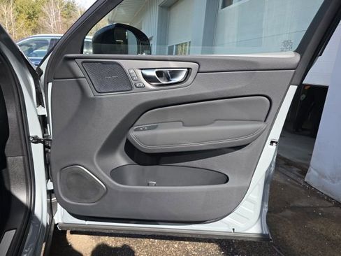 New 2026 Volvo XC60 T8 Ultra w/ Protection Package Premier AWD/4WD image 13