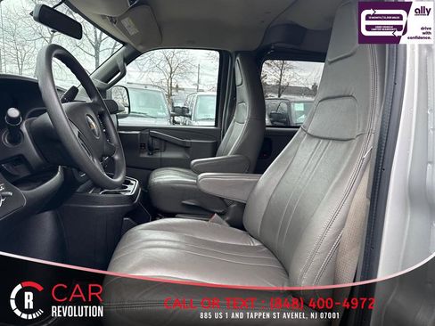 Used 2020 Chevrolet Express 3500 LS RWD image 15