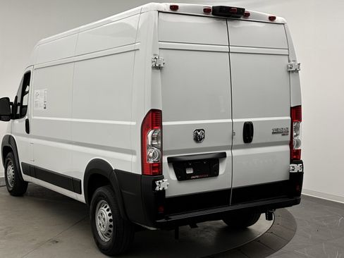 Used 2024 RAM ProMaster 1500 w/ Convenience Group image 5