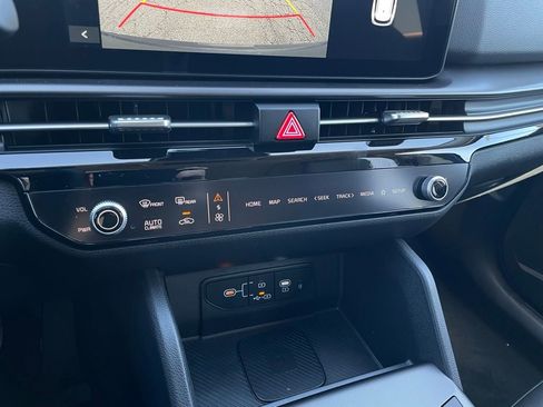 New 2026 Kia Sportage EX w/ EX Panorama Roof Package image 18