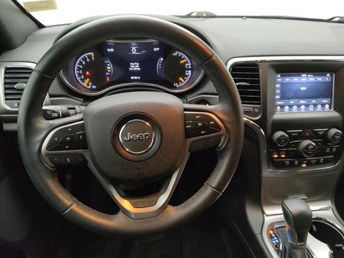 Used 2018 Jeep Grand Cherokee Laredo AWD/4WD image 22