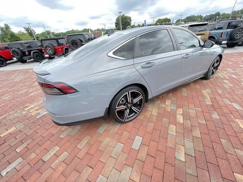 Used 2024 Honda Accord Sport image 35