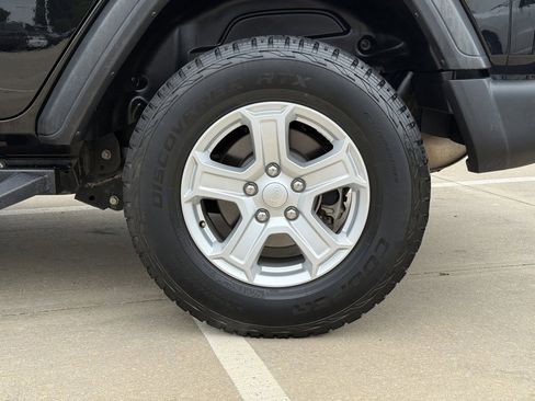 Used 2020 Jeep Wrangler Unlimited Sport S image 21