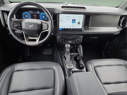 Used 2025 Ford Bronco Badlands AWD/4WD image 11