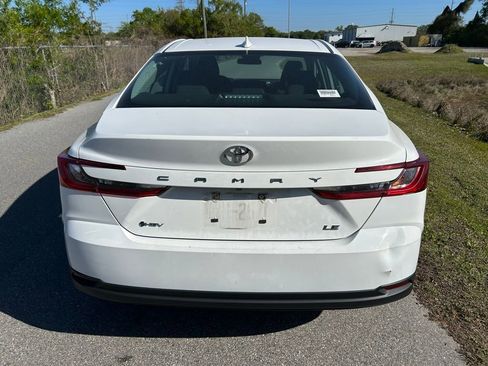Used 2025 Toyota Camry LE image 4