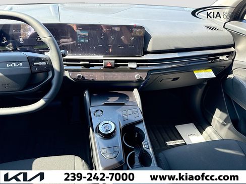 New 2026 Kia Sportage LX image 18