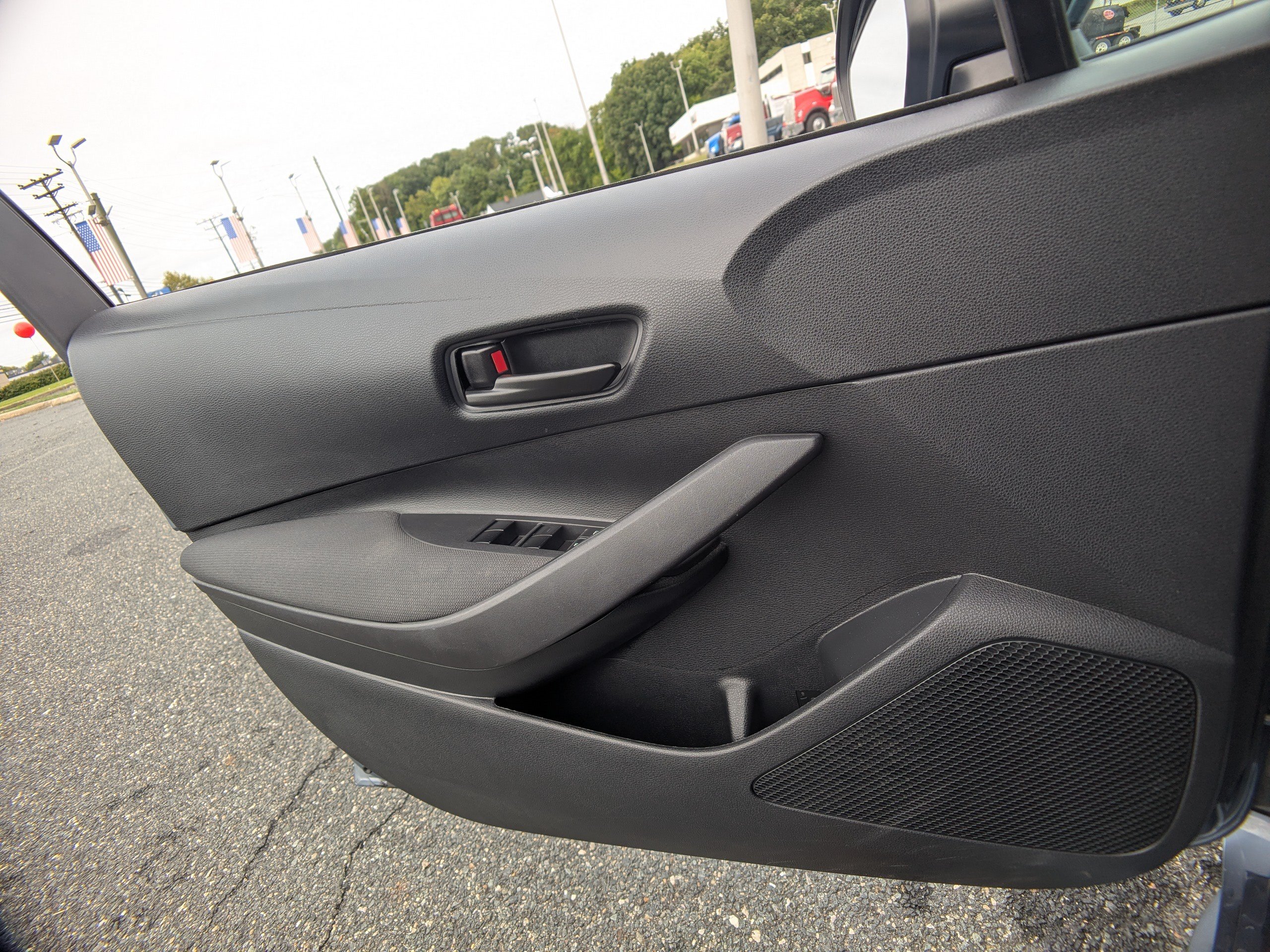 Used 2024 Toyota Corolla LE FWD image 23